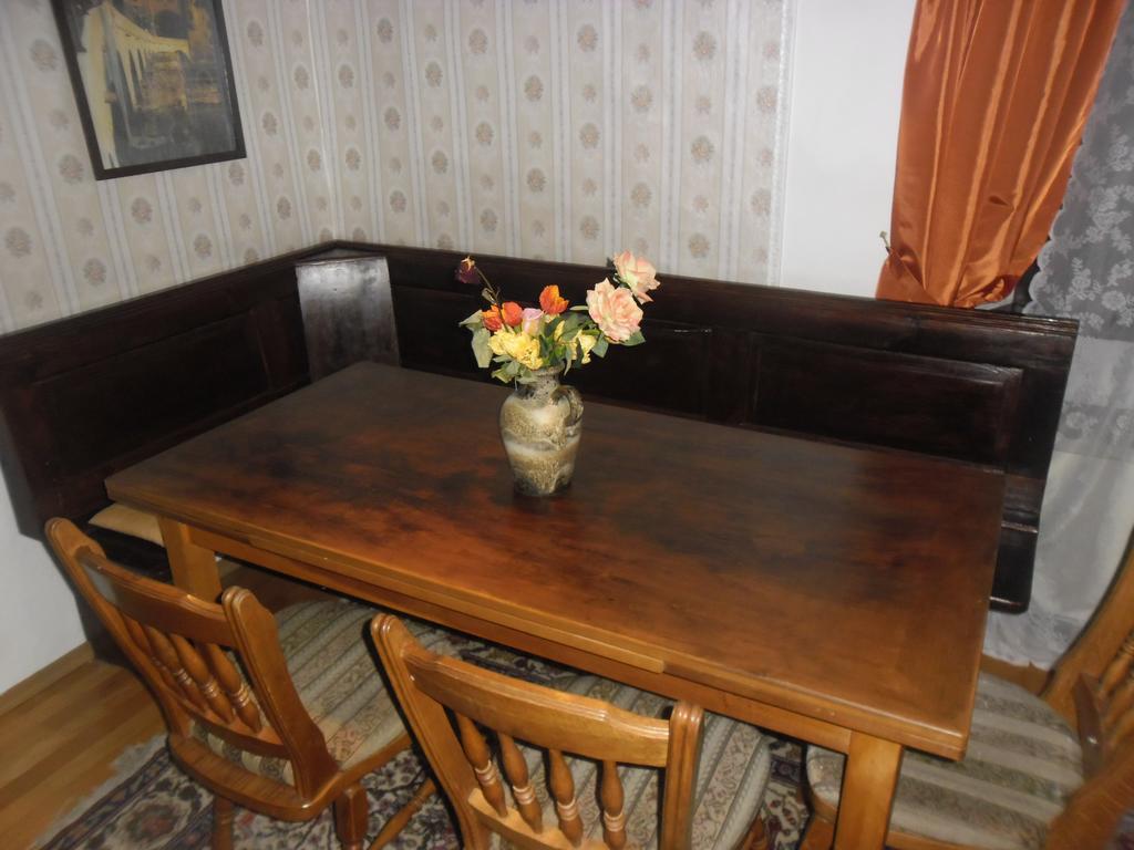 Schloss Weichs Zu Regensburg Mit 2Schlafzimmer Parkplatz Internet 75Qm Zentrum Esterno foto