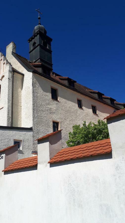 Schloss Weichs Zu Regensburg Mit 2Schlafzimmer Parkplatz Internet 75Qm Zentrum Esterno foto