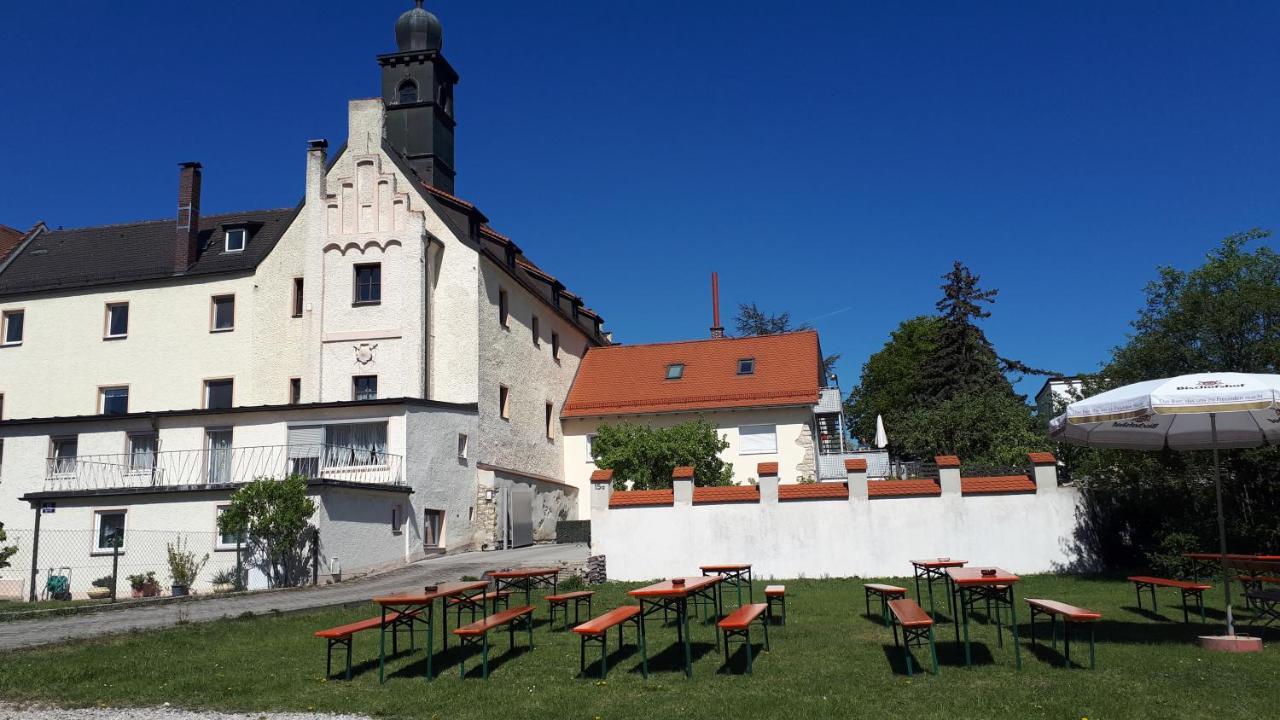 Schloss Weichs Zu Regensburg Mit 2Schlafzimmer Parkplatz Internet 75Qm Zentrum Esterno foto